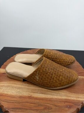 Sseko Woven Pointed Toe‎ Slip-On Mules in camel brown sz 7